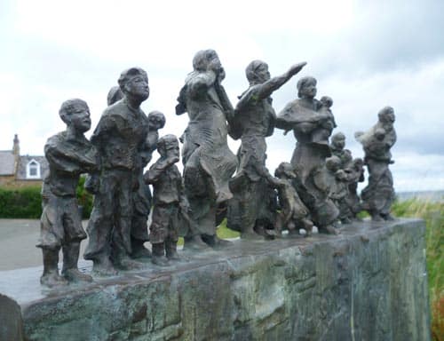 Memorial a la tragedia de Eyemouth en Cove