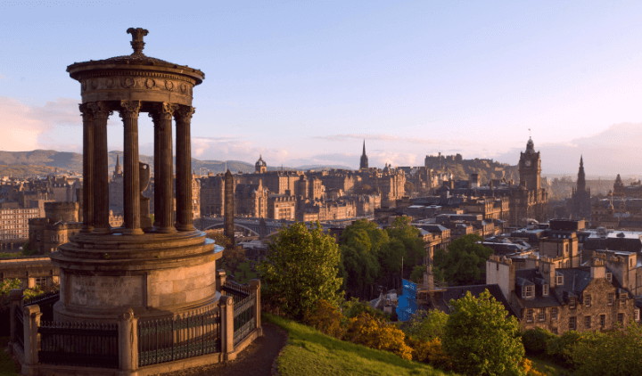 Vista panorámica de la ciudad de Edimburgo