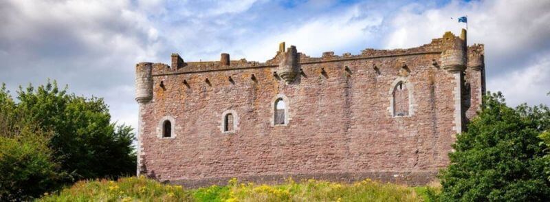 Exterior del Castillo medieval de Doune o castillo de Outlander en Escocia, Reino Unido