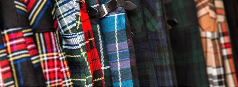 Kilt o falda escocesa con tejido tradicional tartan