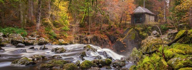 Río Braan en The Hermitage Forest, Dunkeld, Escocia