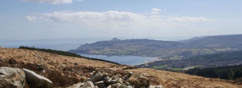 Vistas desde la Montaña Goat Fell en la Isla de Arran en Escocia