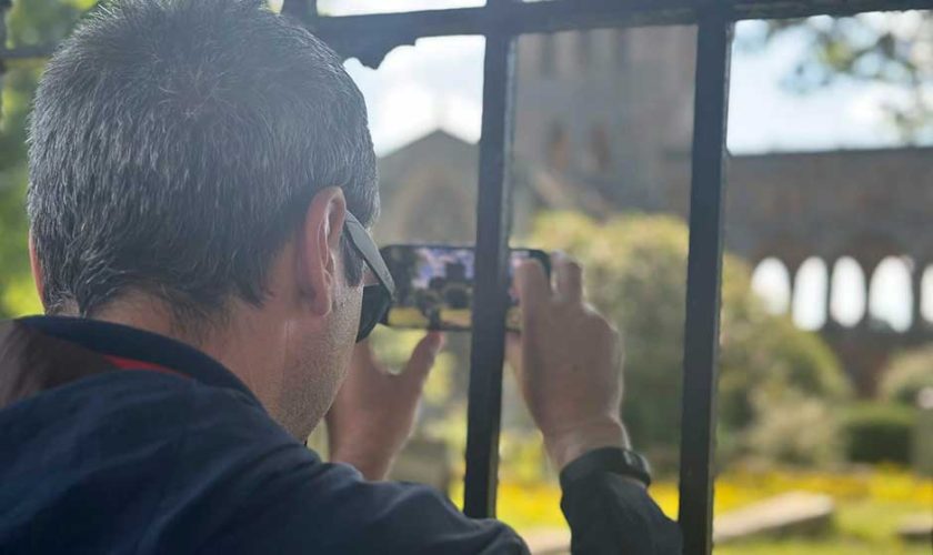 Abadía de Jedburgh en una de las paradas del tour