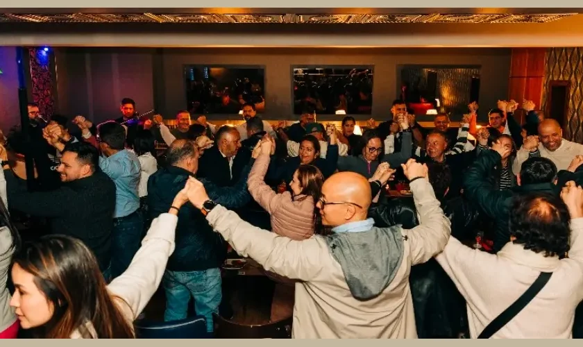 Baile en la cena Escocesa FolkHaggis