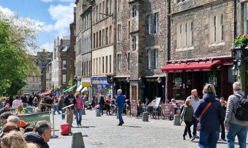 Free tour visitando el Grassmarket de Edimburgo